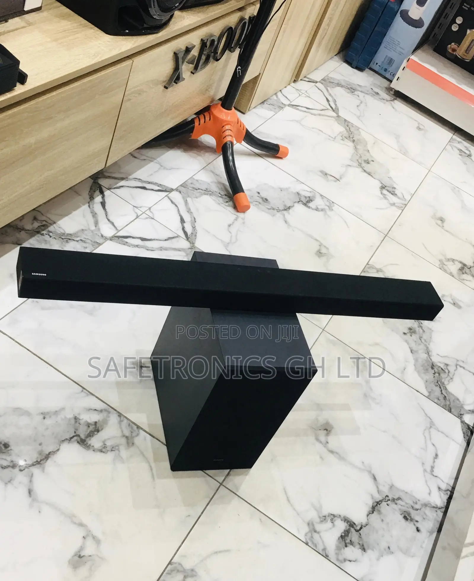 Wireless Black Samsung Electric B550 Bluetooth Soundbar