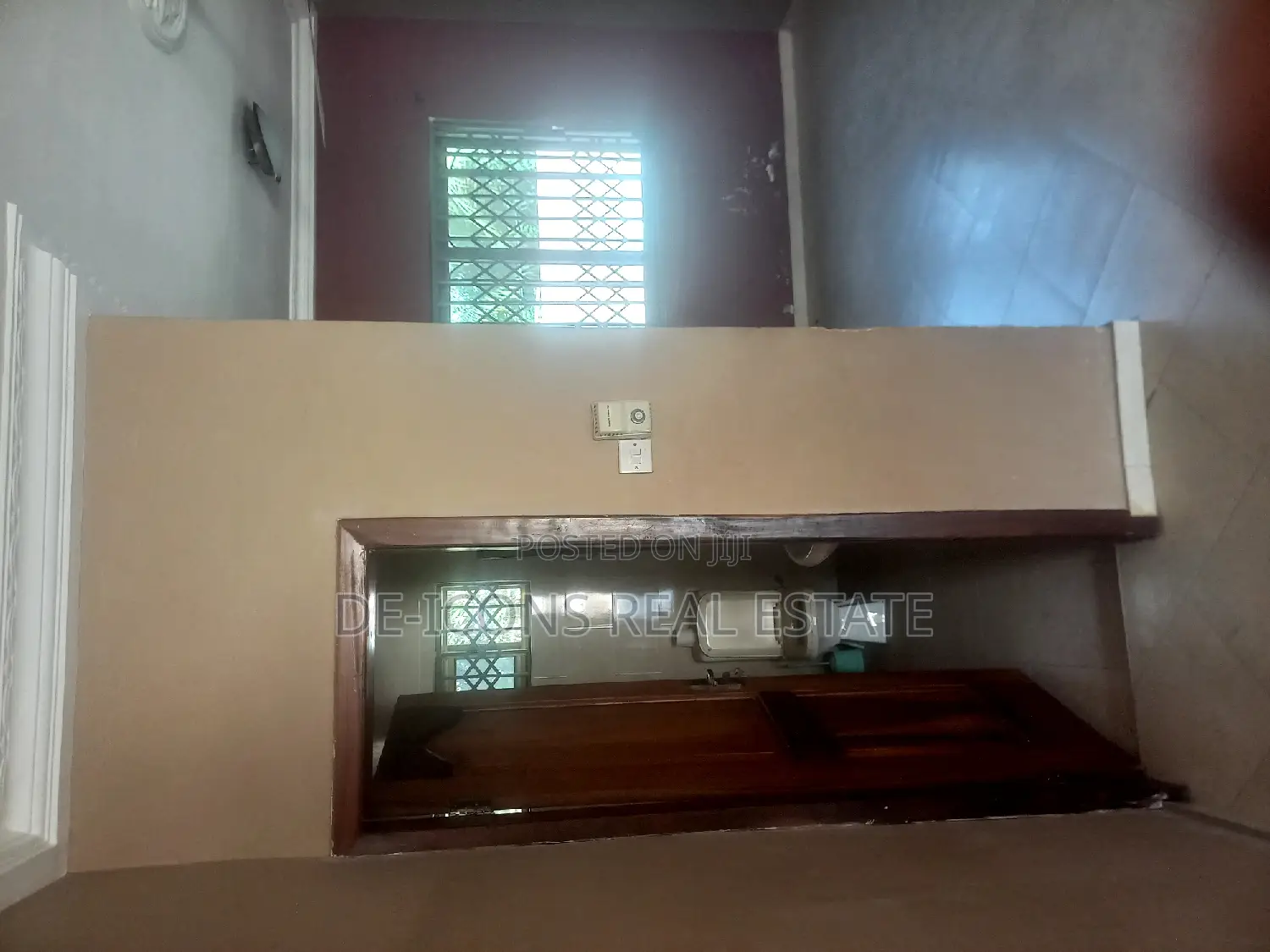 3bdrm Bungalow in De-Icons Real Estate, Ga South Municipal for rent