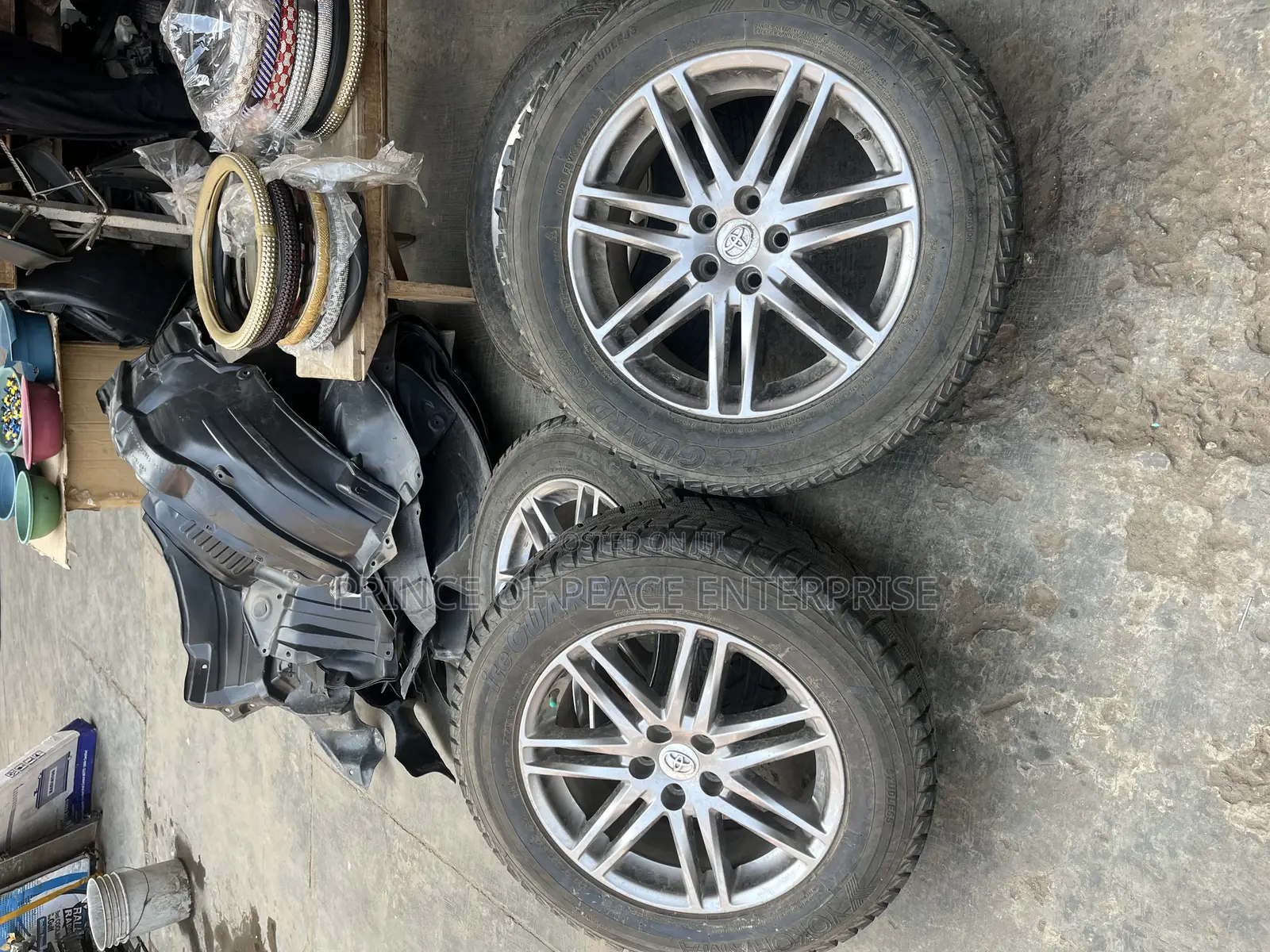 Original Yokohama Home Use Toyota Tires (235/65r16) Set of 4