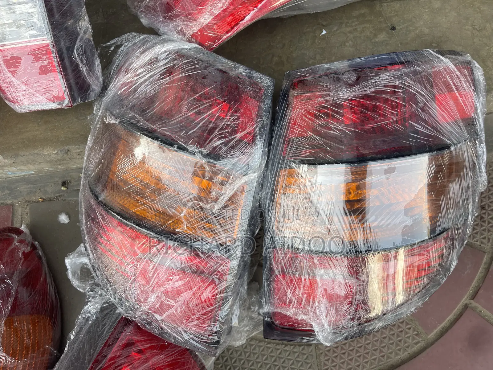 Pontiac Vibe 2005 Taillight Available