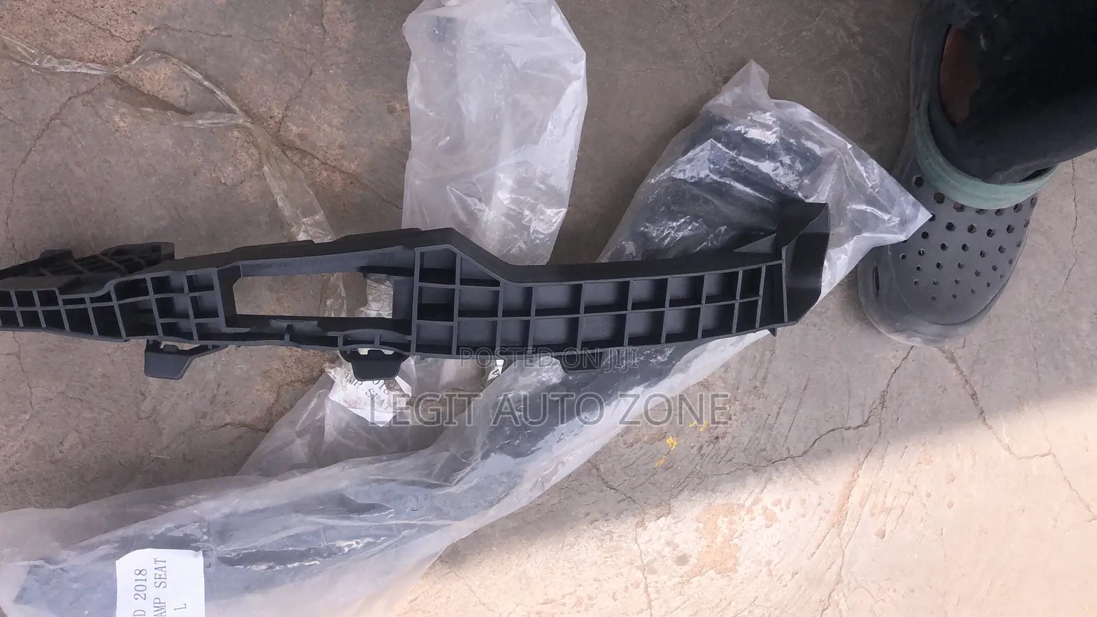 Honda Accord 2018–2019 Headlight Seat