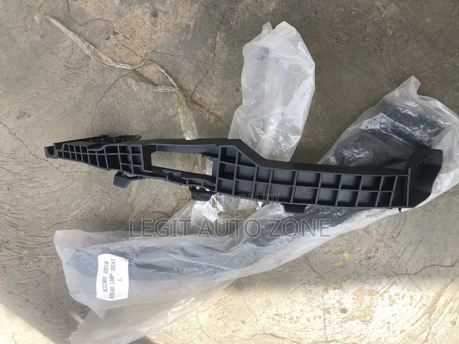 Honda Accord 2018–2019 Headlight Seat