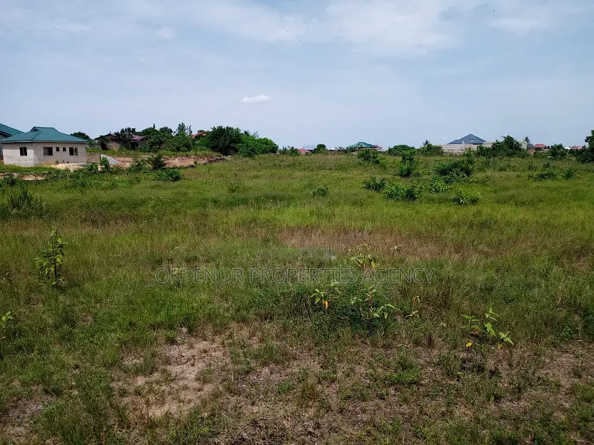 2.5acres of Land for Sale at Dawhenya