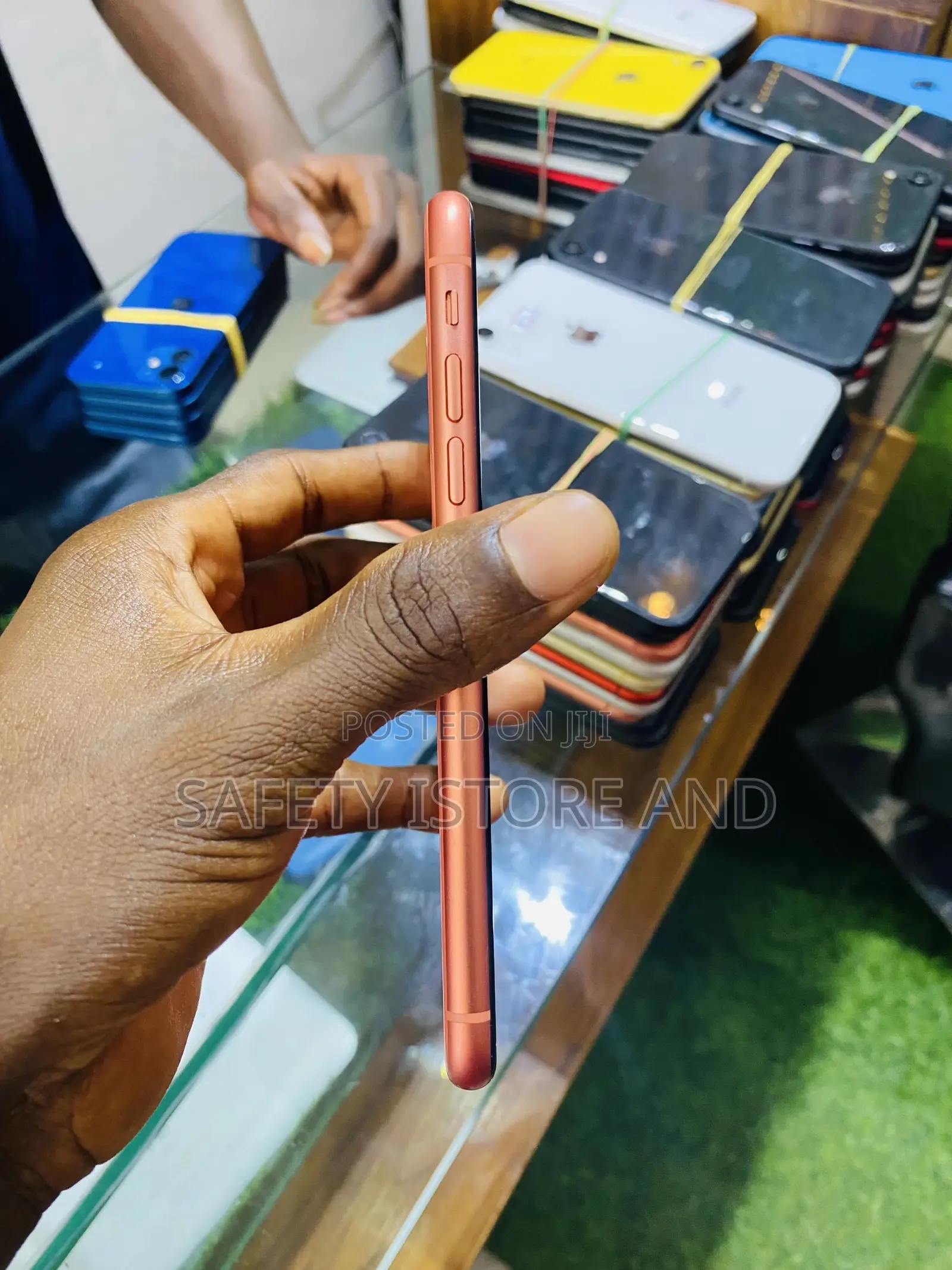 New Apple iPhone XR 64 GB Orange
