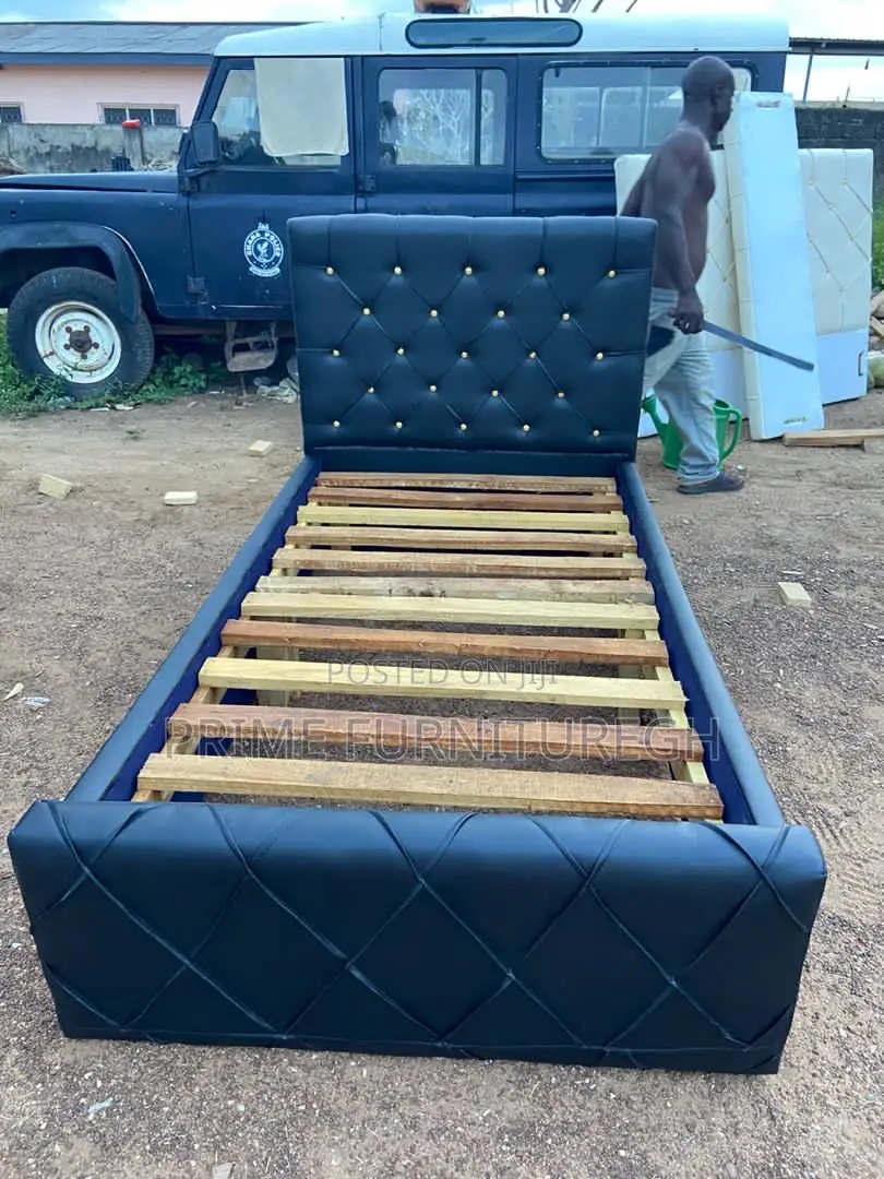 One and Half Bedframe