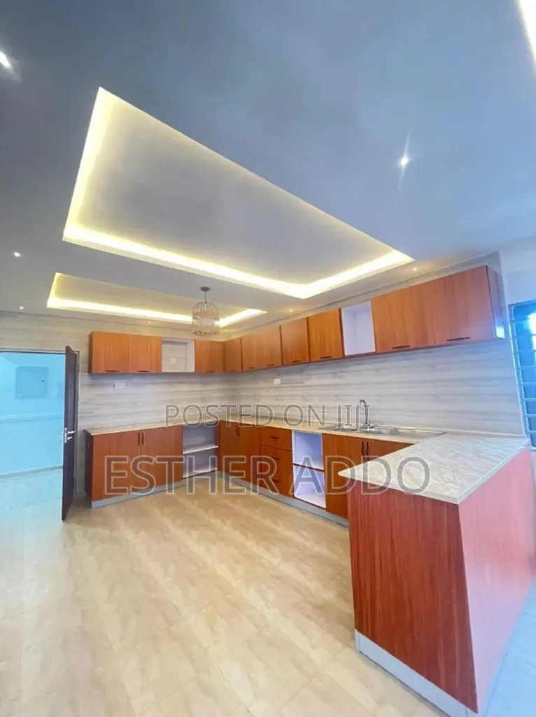 3bdrm House in Lake Side Estate for sale