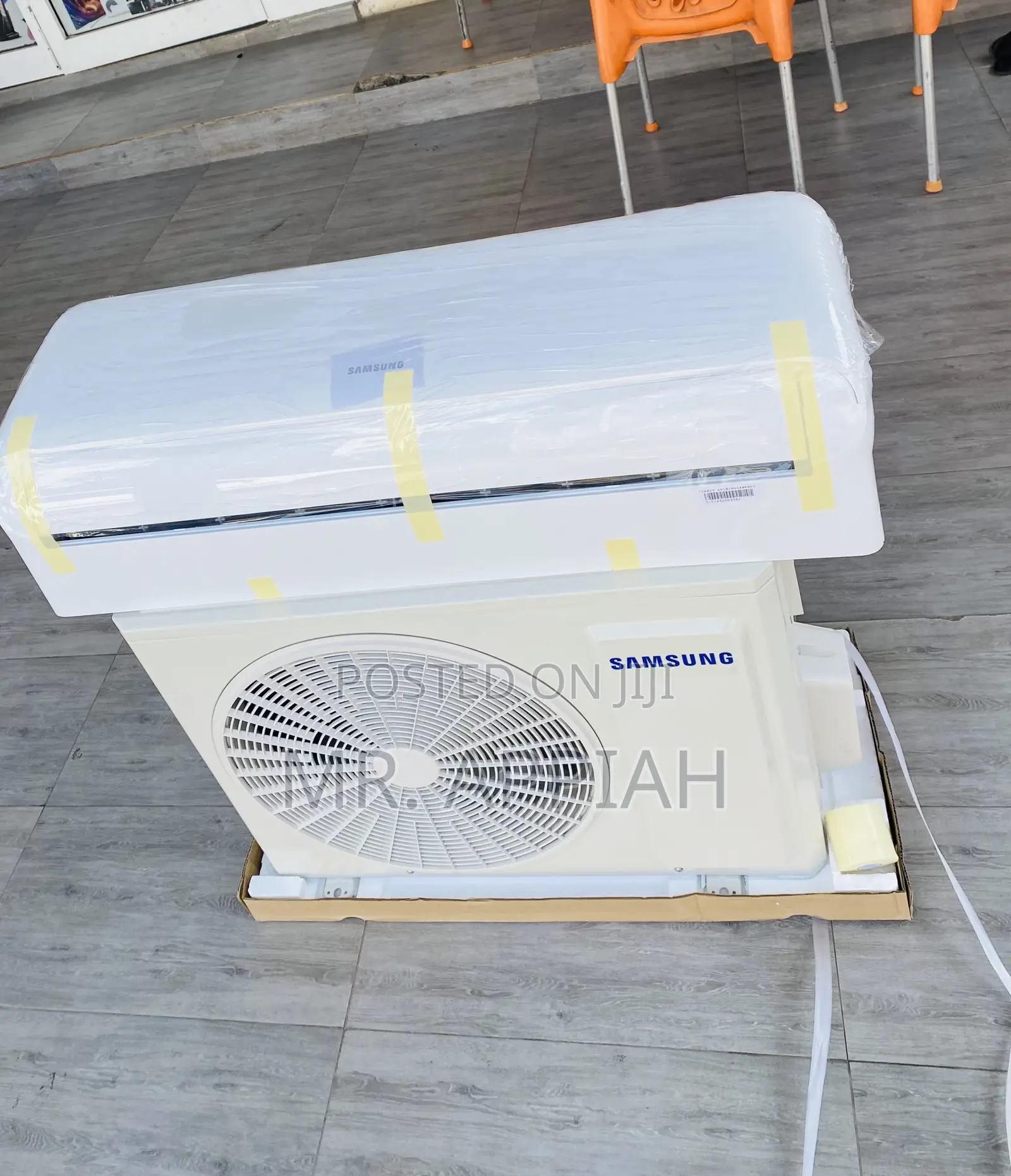 Classic Design Samsung 2.5hp Split Type Ac(White)R410.