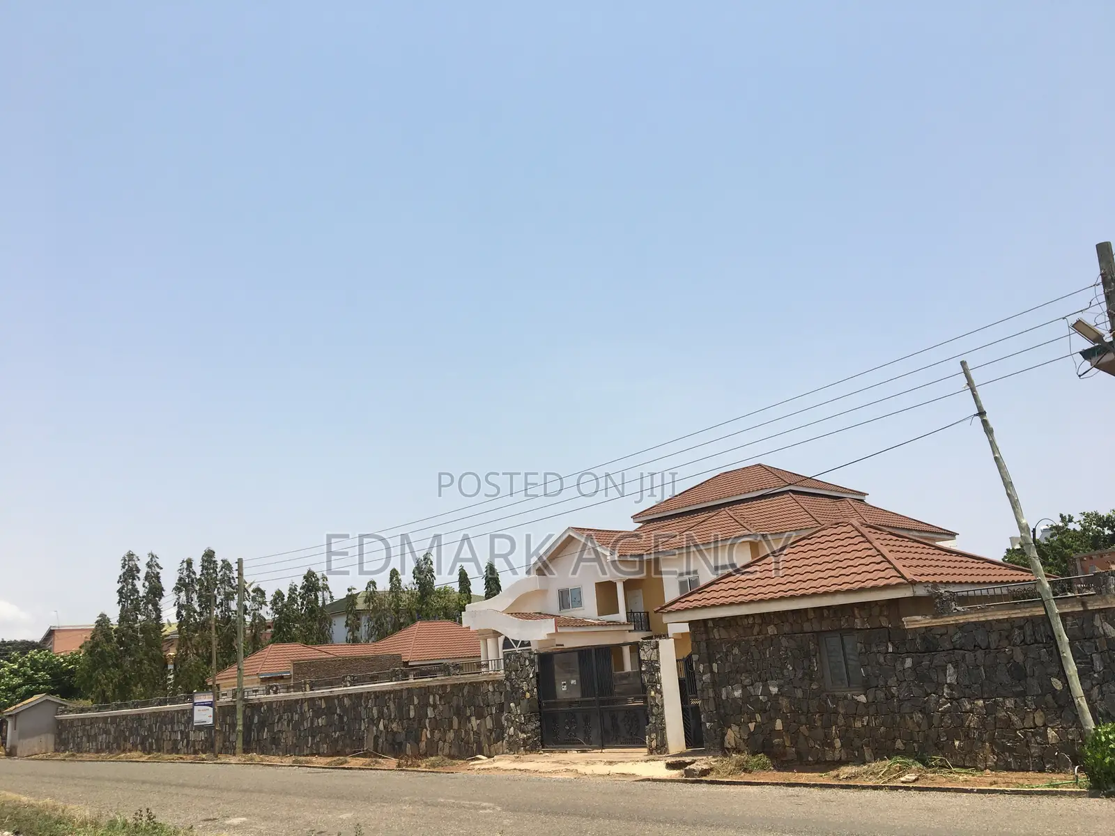 7bdrm House in Spintex, Accra Metropolitan for sale