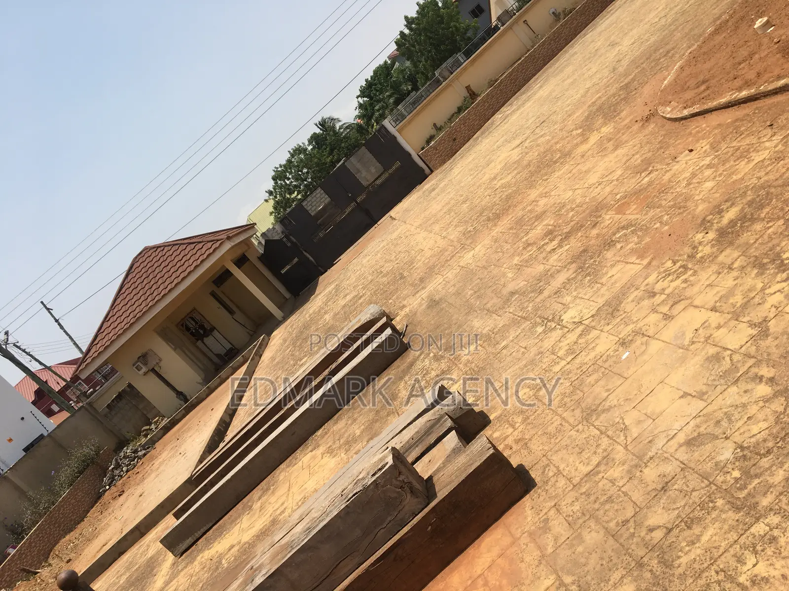 7bdrm House in Spintex, Accra Metropolitan for sale