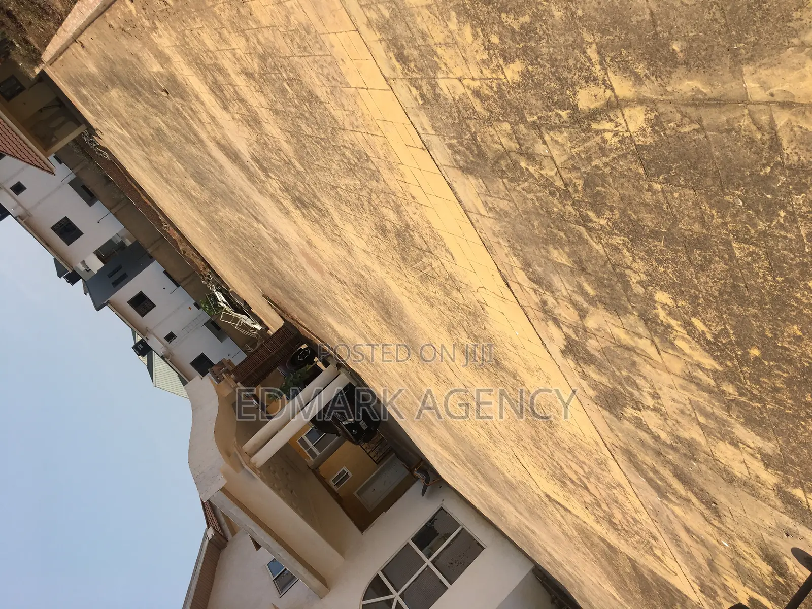 7bdrm House in Spintex, Accra Metropolitan for sale