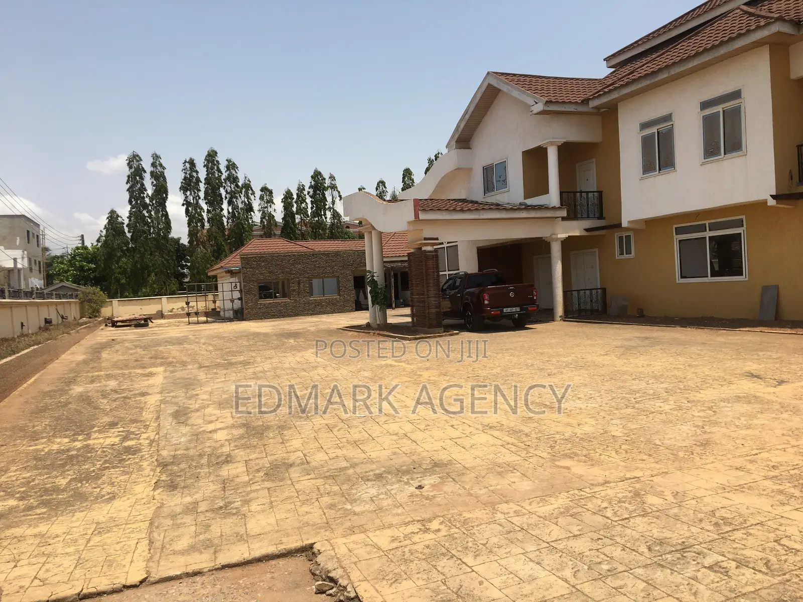 7bdrm House in Spintex, Accra Metropolitan for sale