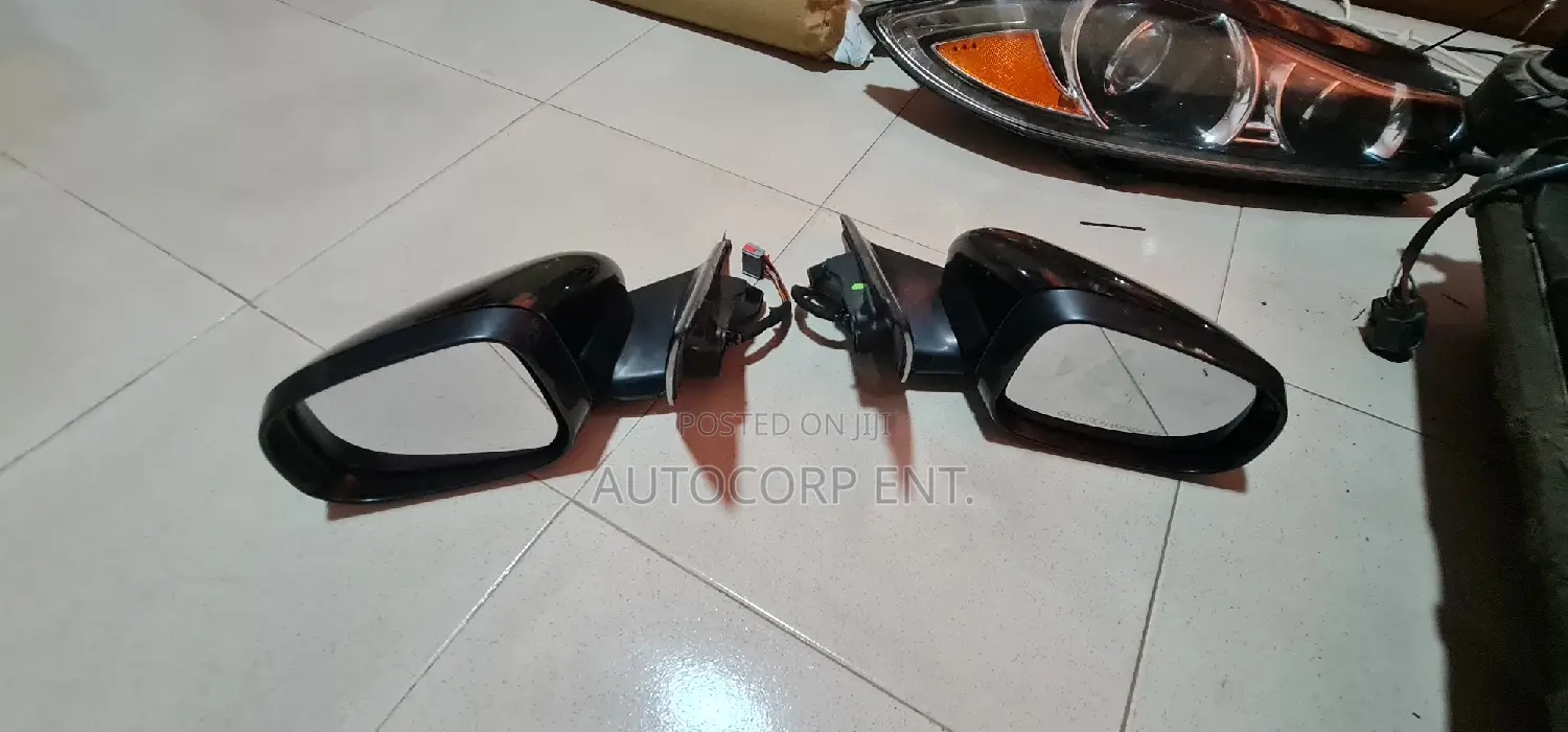 2012 - 2015 Jaguar XF Side Mirror