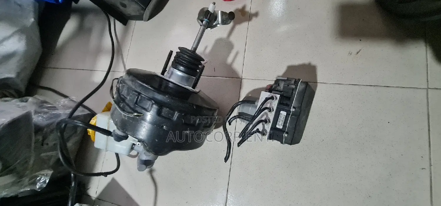 2012 - 2015 Jaguar XF ABS Module