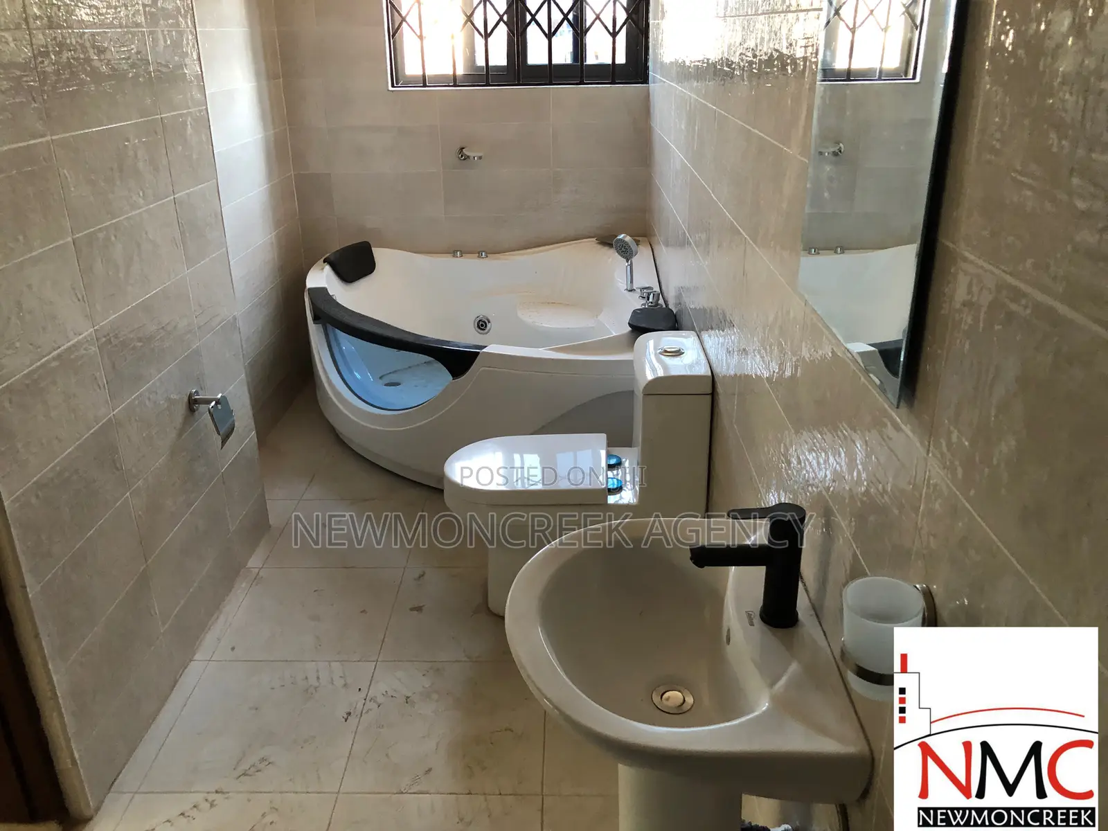 3bdrm Duplex in Oyarifa Road, Accra Metropolitan for sale