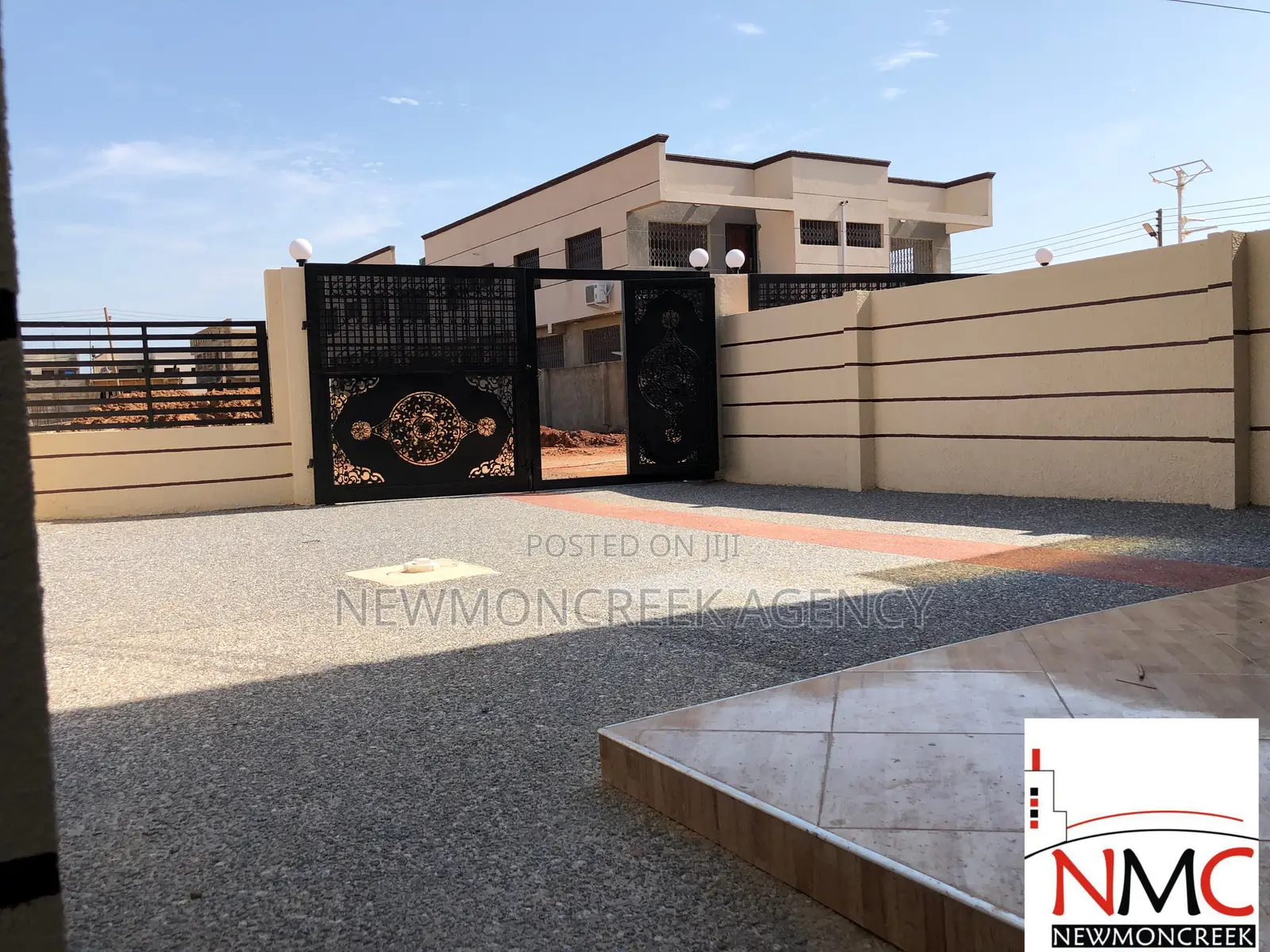 3bdrm Duplex in Oyarifa Road, Accra Metropolitan for sale
