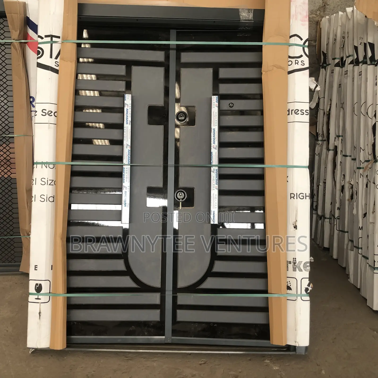 Brawnytee Gray PVC S. Doors