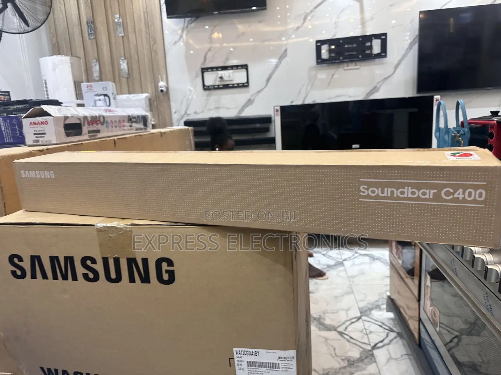 Built in Woofer Samsung C400 Single Bar Soundbar
