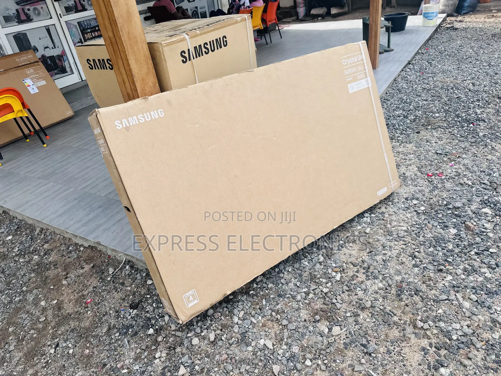 Nice Package UHD Smart Glossy Screen 65”Cu7000