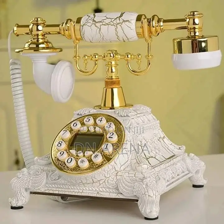 . Antique Functional Telephone (Sim Card/Fixed Line) .