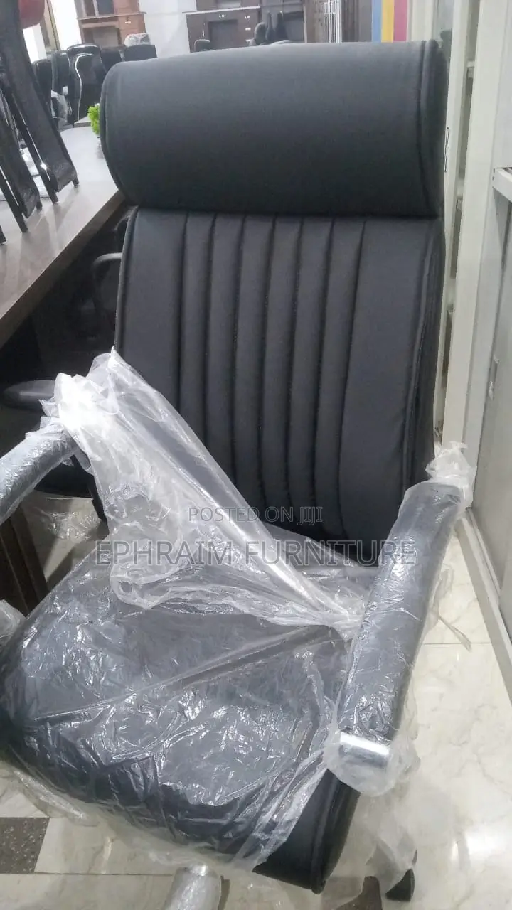 Swevil Executive Chair