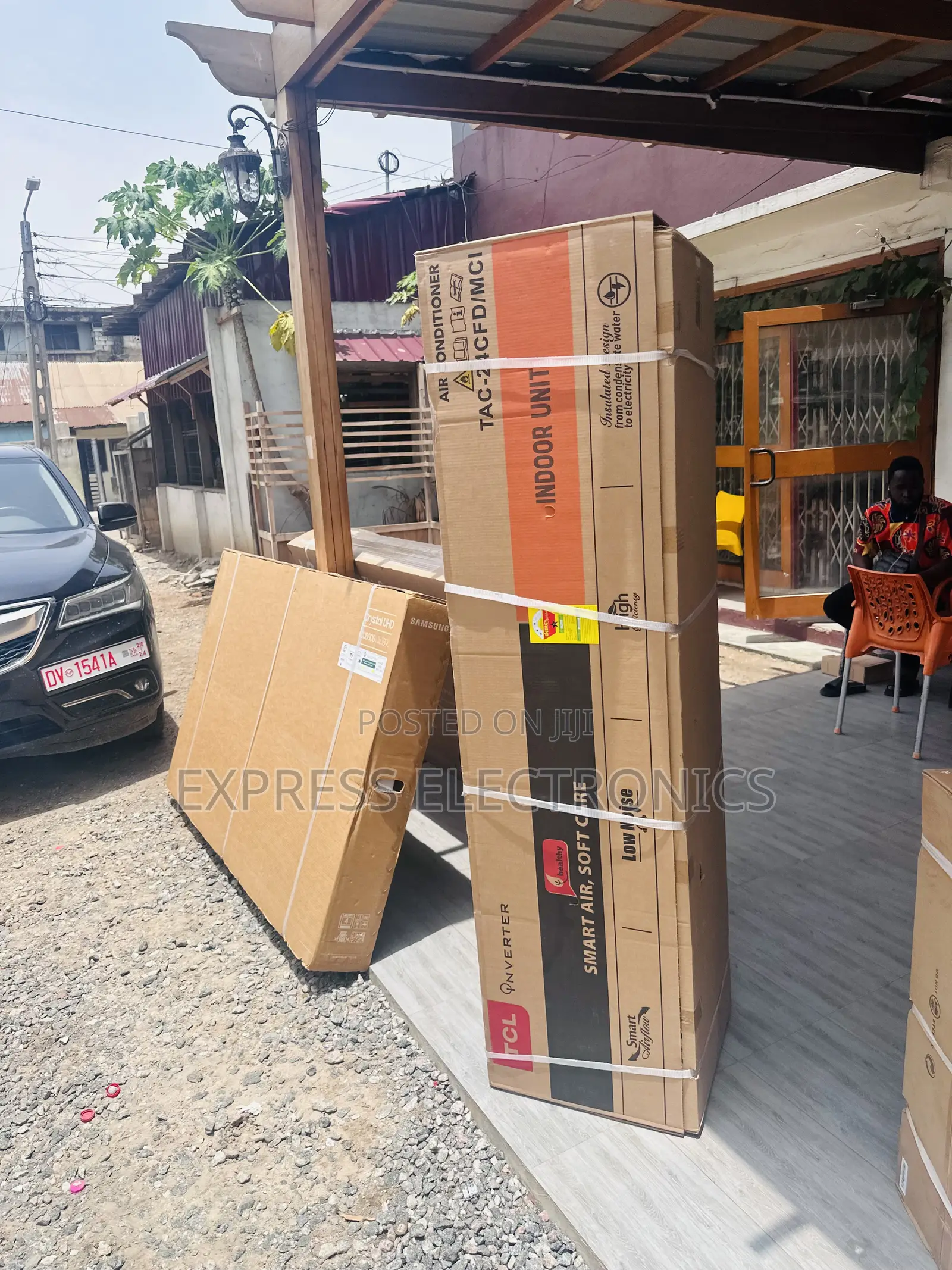 Authentic Sleek White Split Floor Air Conditioner 2.5hp