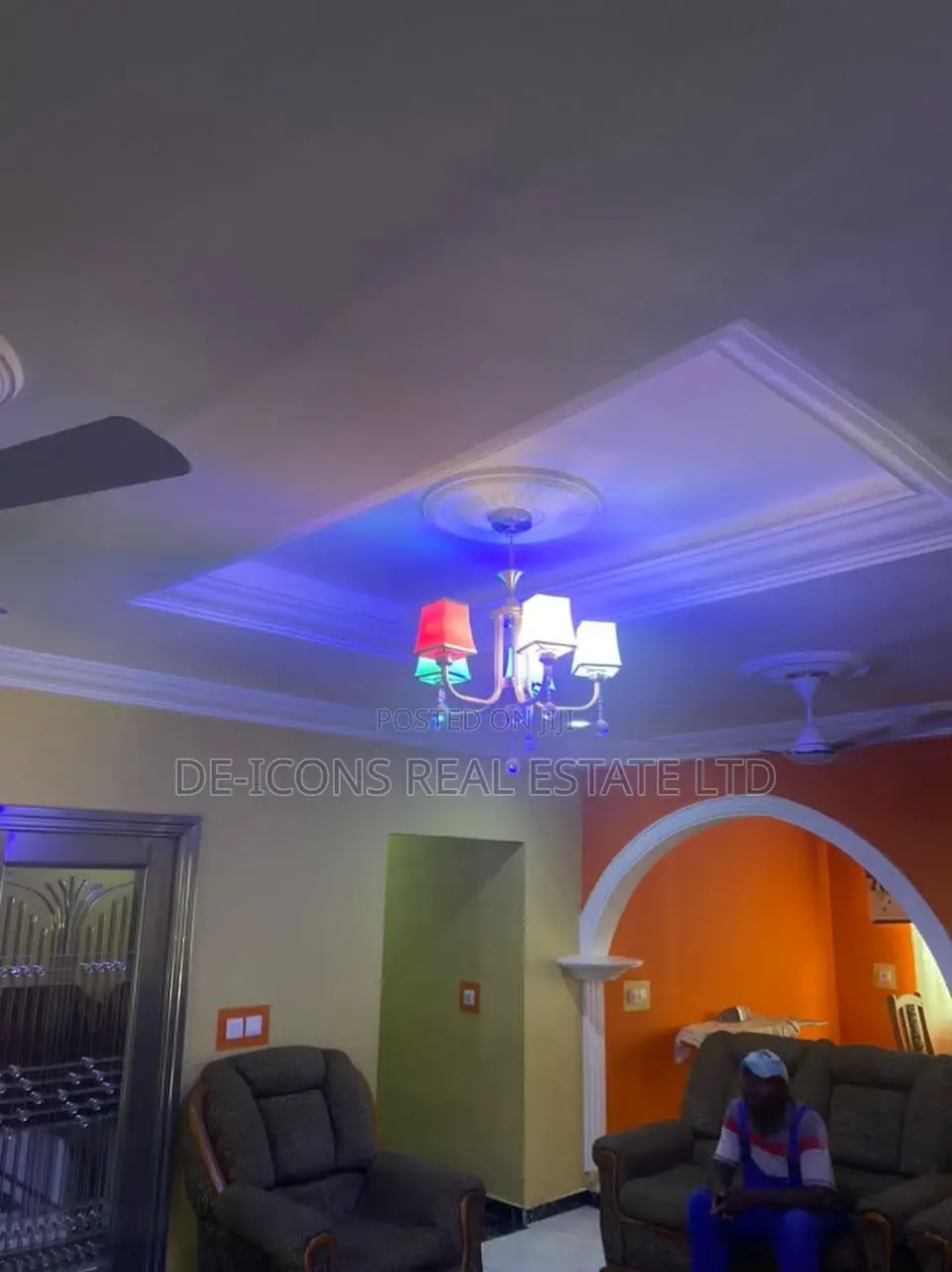 4bdrm Mansion in De-Icons Real Estate, Awutu Senya East Municipal