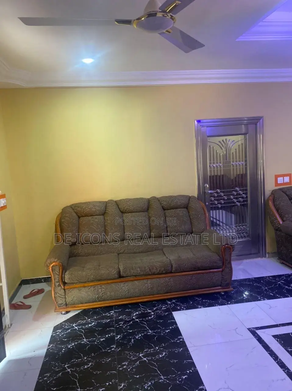 4bdrm Mansion in De-Icons Real Estate, Awutu Senya East Municipal