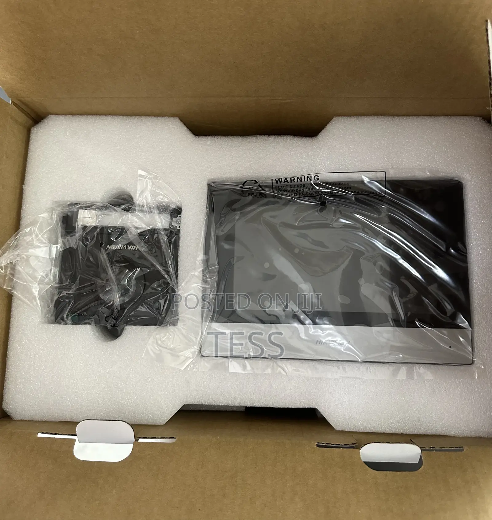 Hikvision Ip Video Intercom(Video Door Phone) Wit Poe Switch