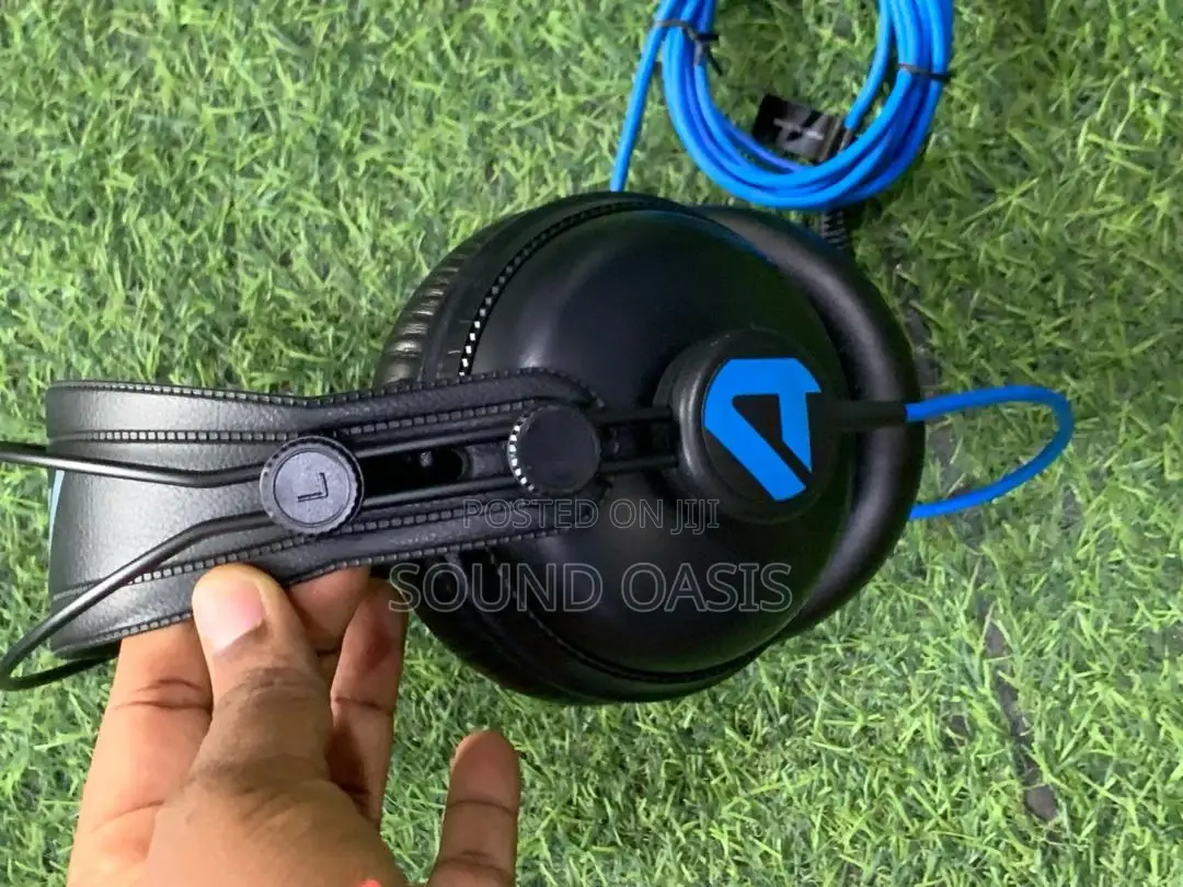 Alesis Srp100 Closed-Back Studio Reference Headphones