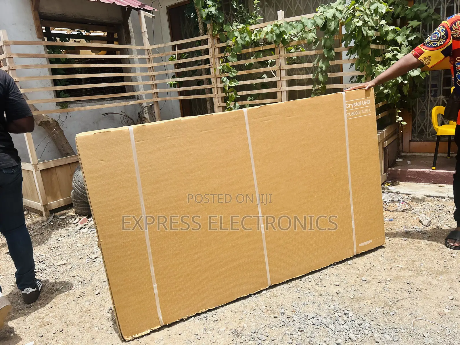 Unique Design Slim UHD Smart Samsung 75”Cu8000