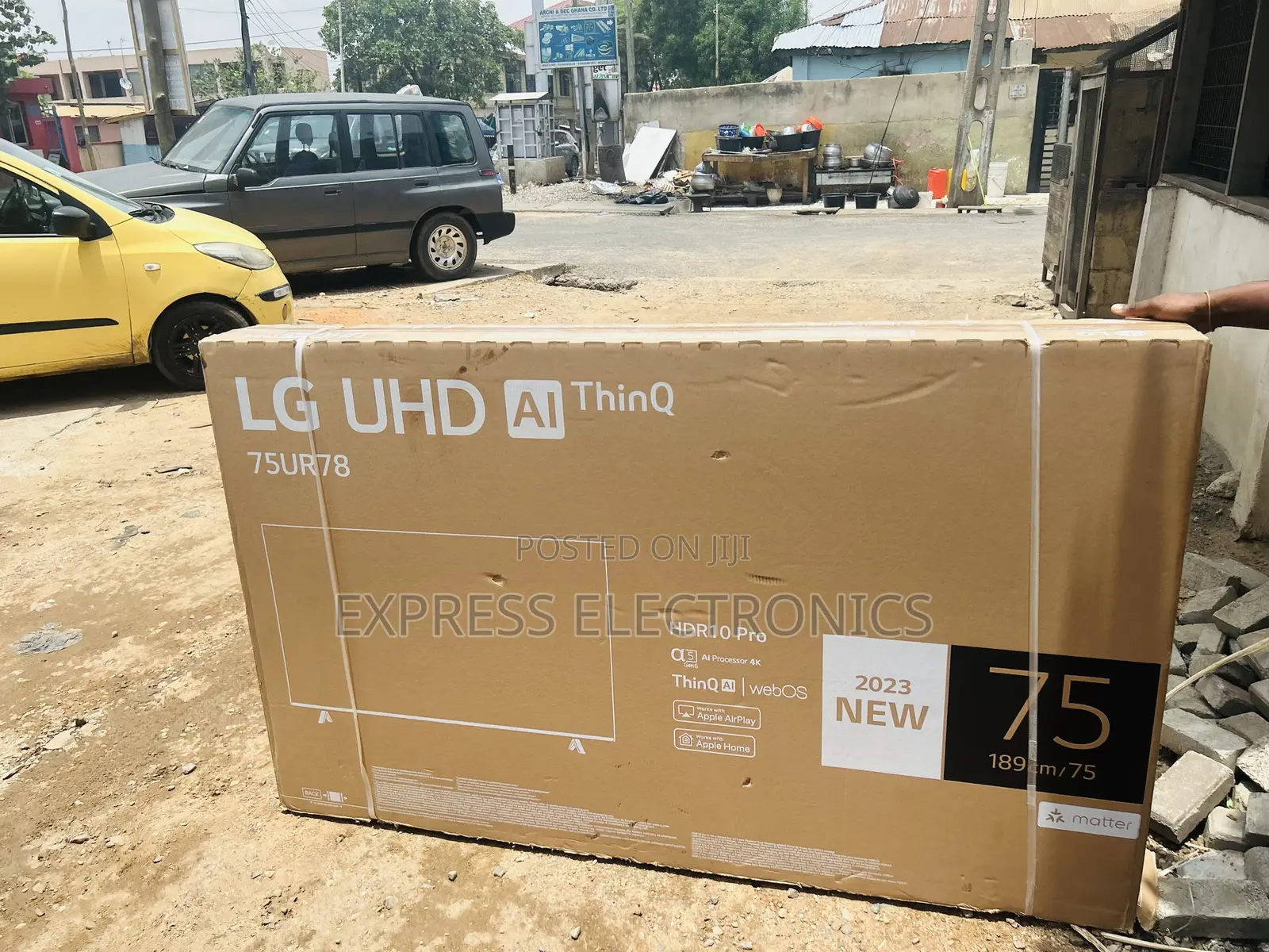 Unique Design Slim UHD Smart 75”UR78
