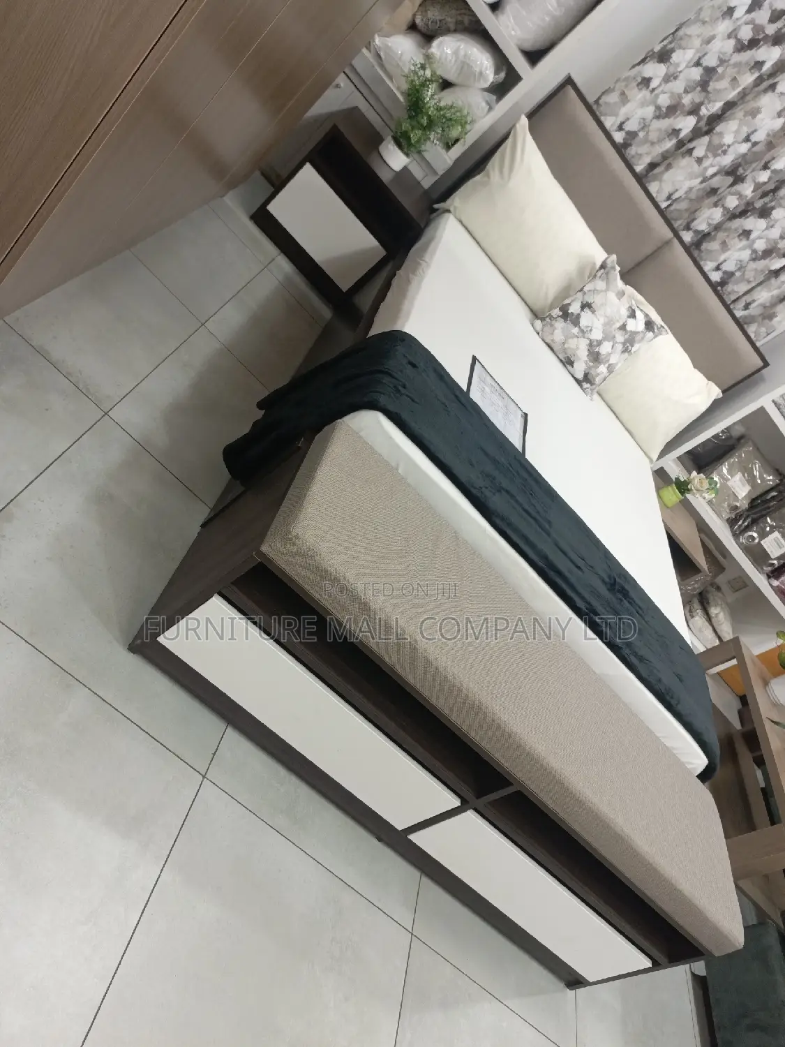 FURNITURE MALL COMPANY Double Bed With Mattress and Drawr