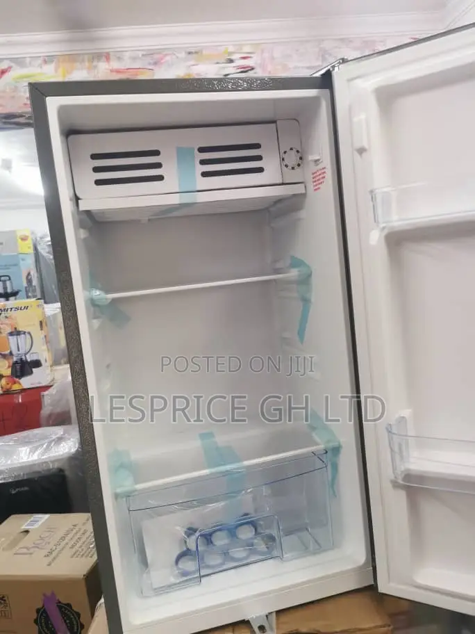 Unique Brand//Chigo 86L Table Top Fridge