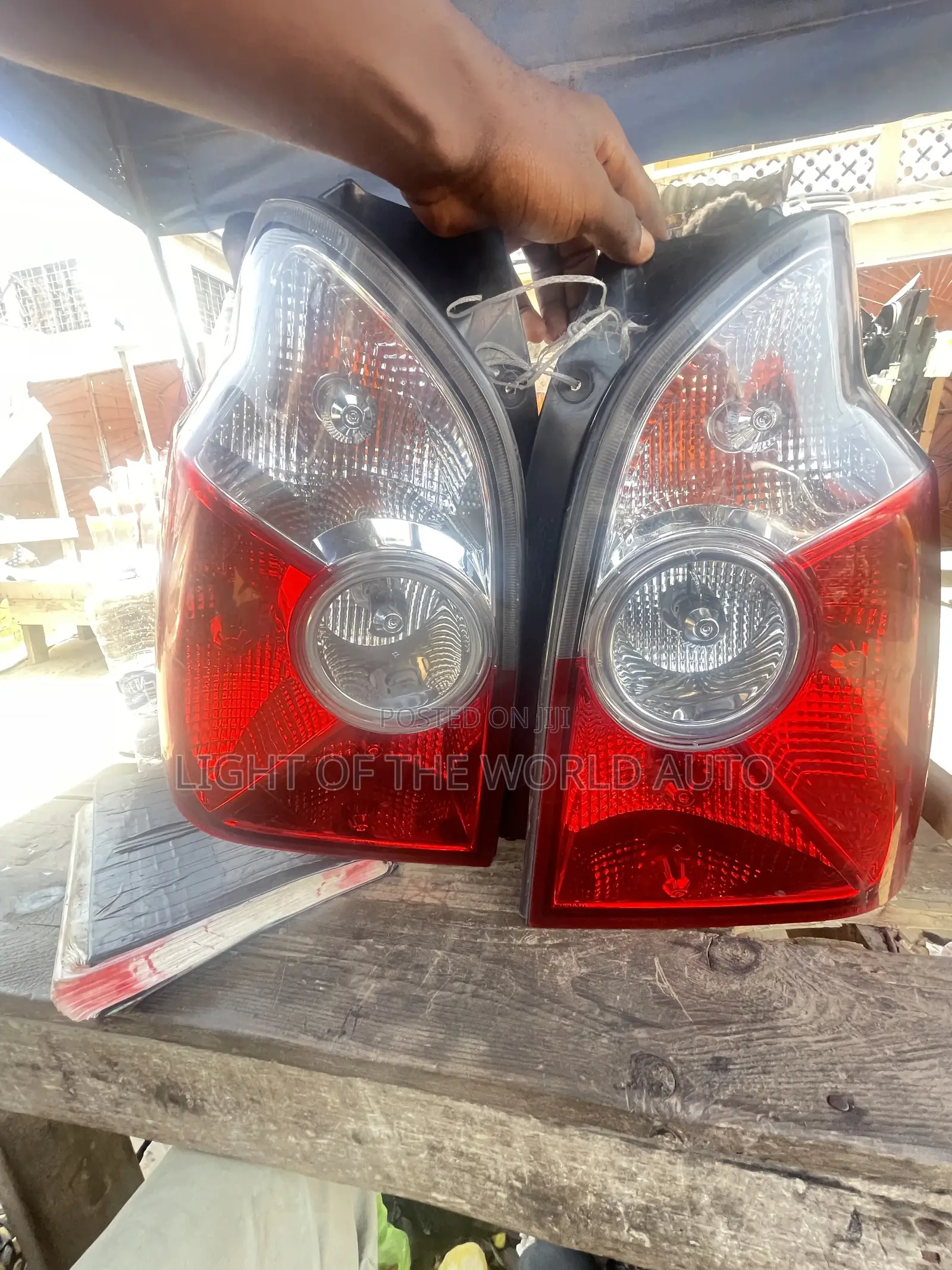 Hyundai Taraca Tail Light