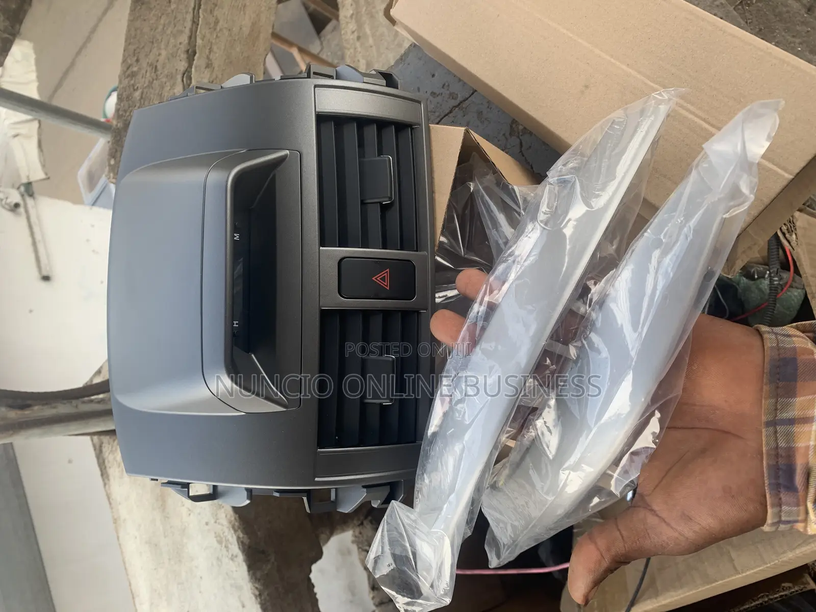 Toyota Corolla 2013 Top Vent