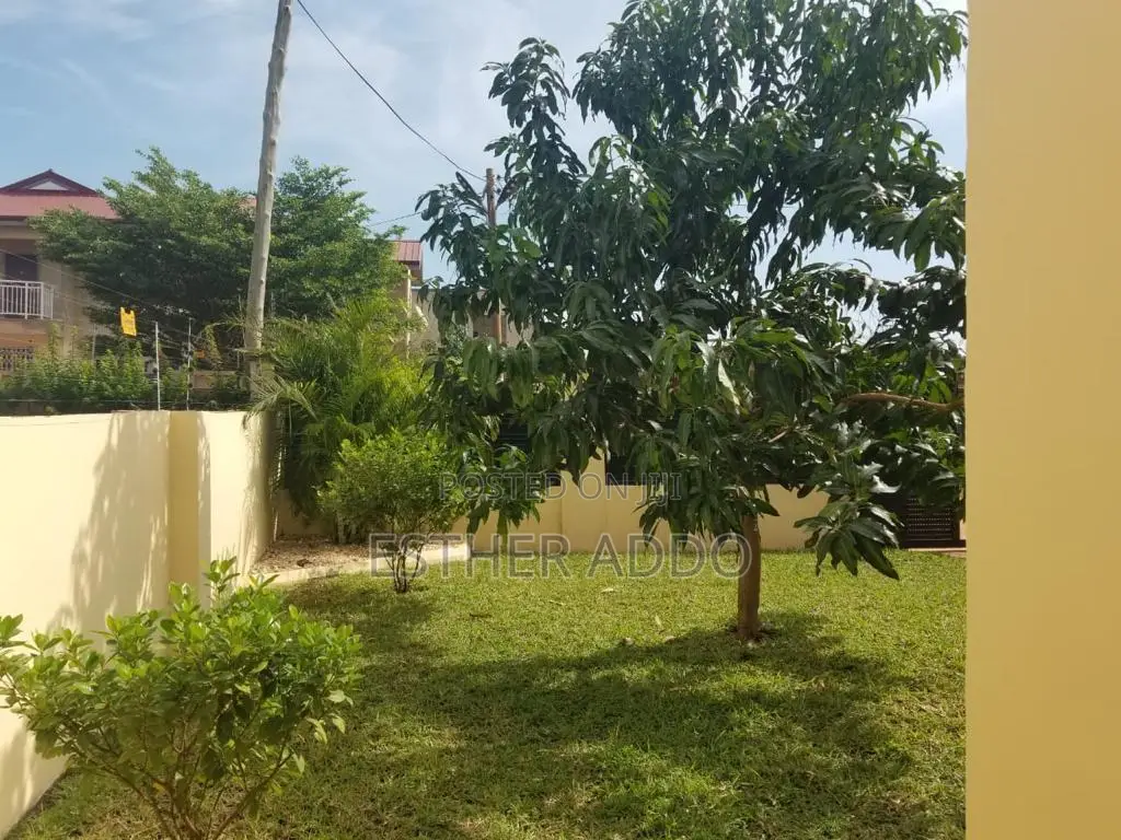 3bdrm Duplex in Oyarifa for rent