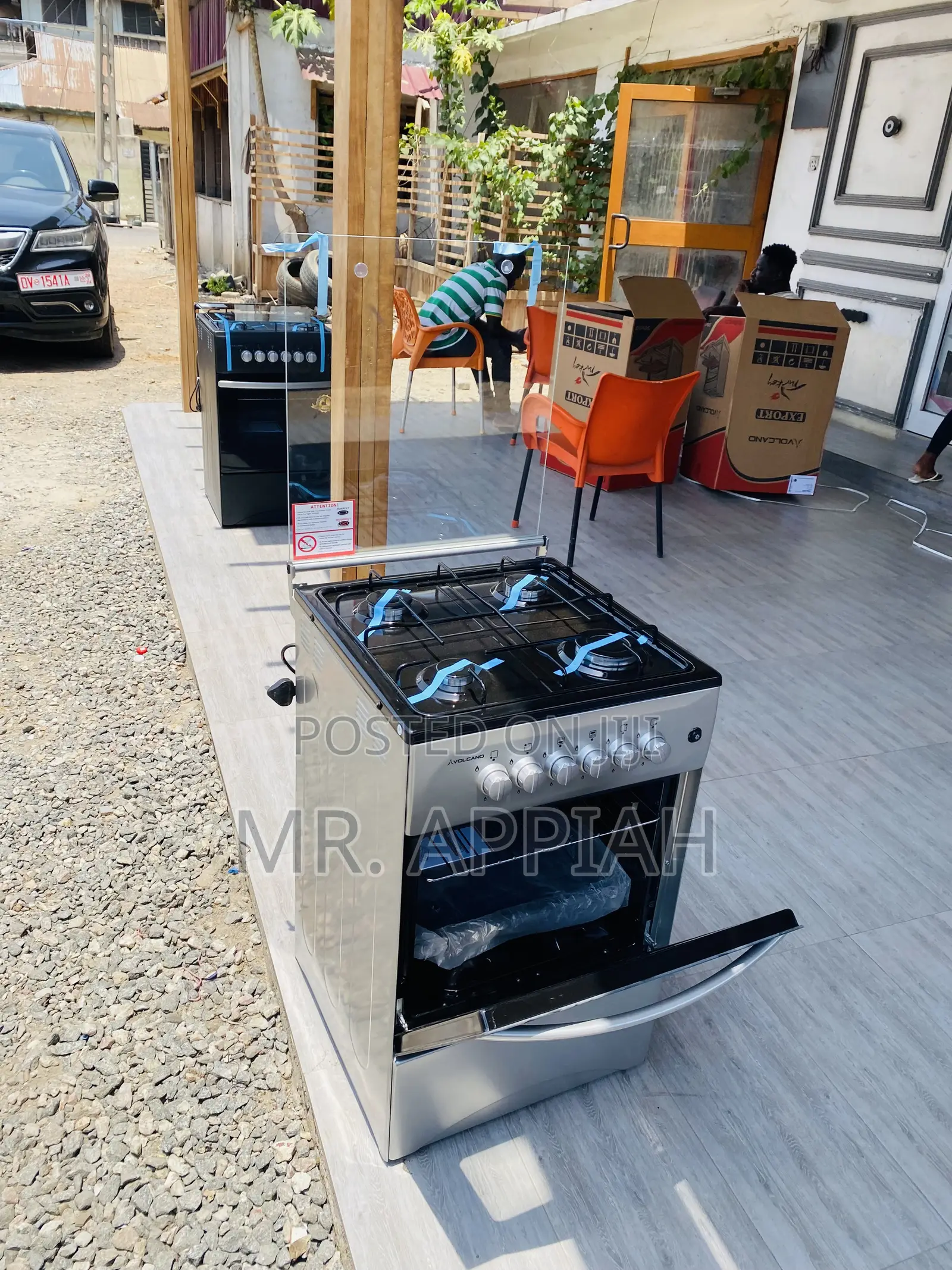 Stainless Steel Oven and Grill Volcano 50x50 4 Gas Burner.