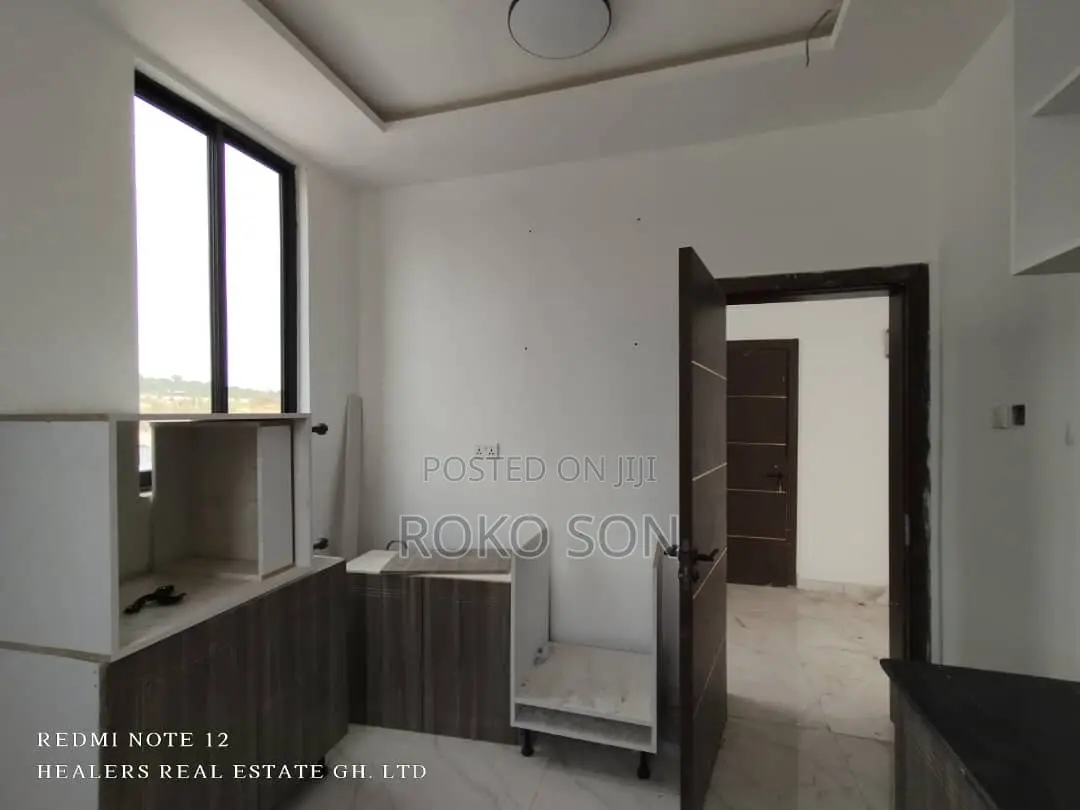 4bdrm Duplex in Dr Roko, Adenta for sale