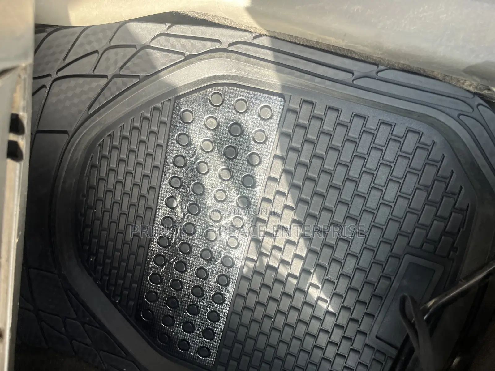 Toyota Vitz and Yaris Floor Mat Complete Front and Back