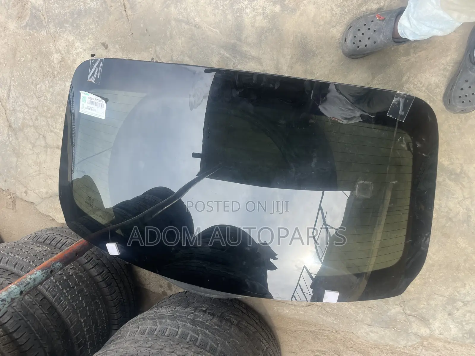 Mercedes Benz C300 W205 Back Glass