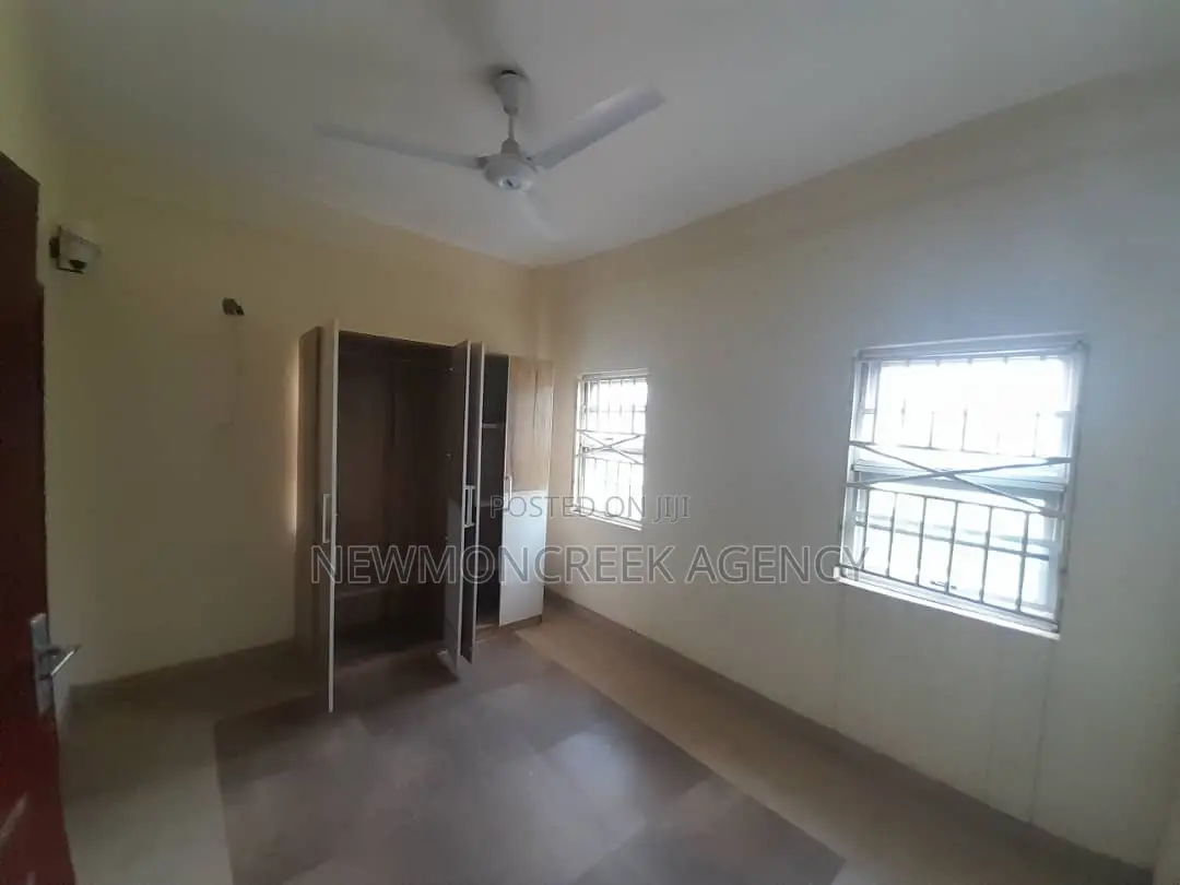 14bdrm Duplex in Ashongman Estate, Accra Metropolitan for sale