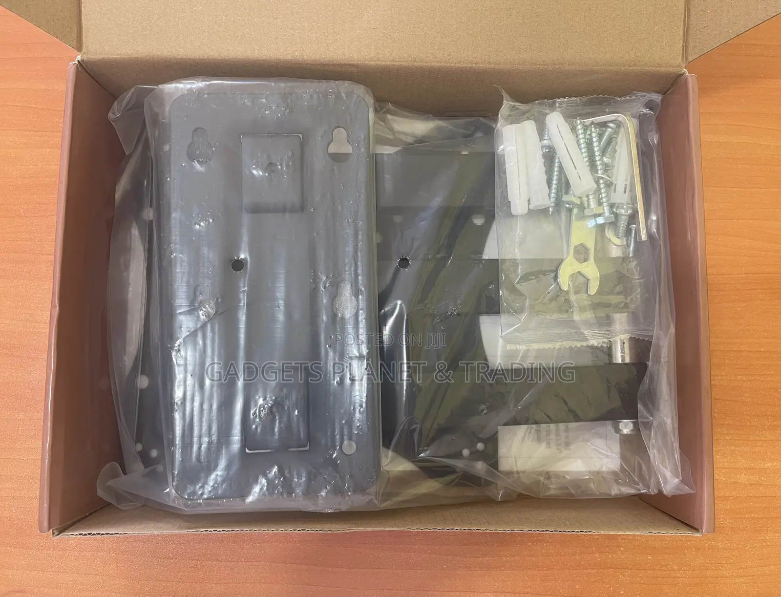 Vesa HDL-117b Tilt TV Wall Mount 14” - 46” LCD TV Bracket