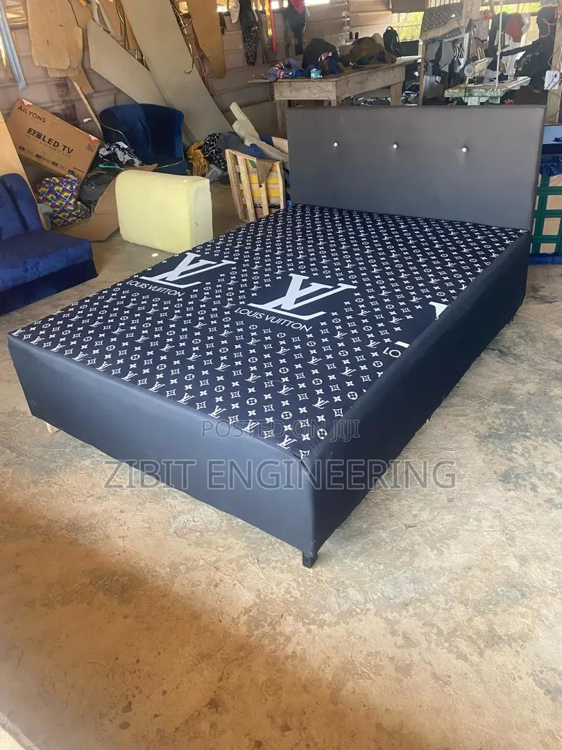 Inbuilt Double Bed