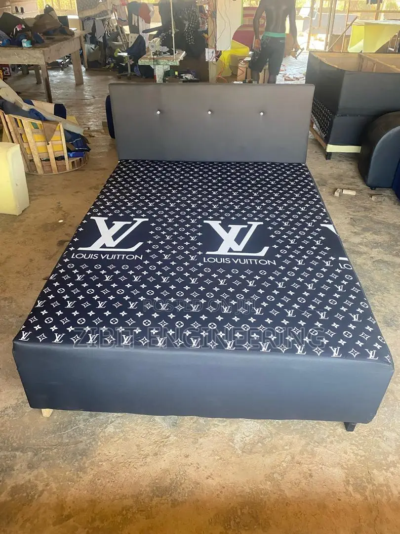 Inbuilt Double Bed