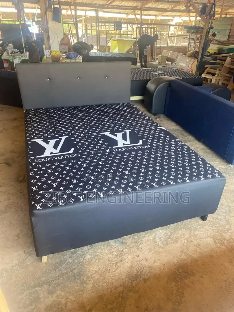 Inbuilt Double Bed