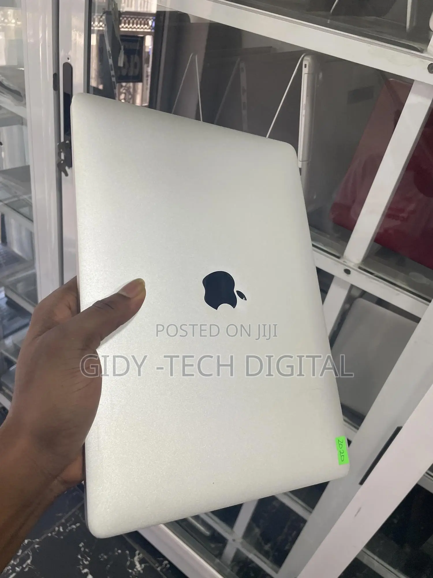 Laptop Apple MacBook Pro 2020 8GB Intel Core I5 SSD 256GB
