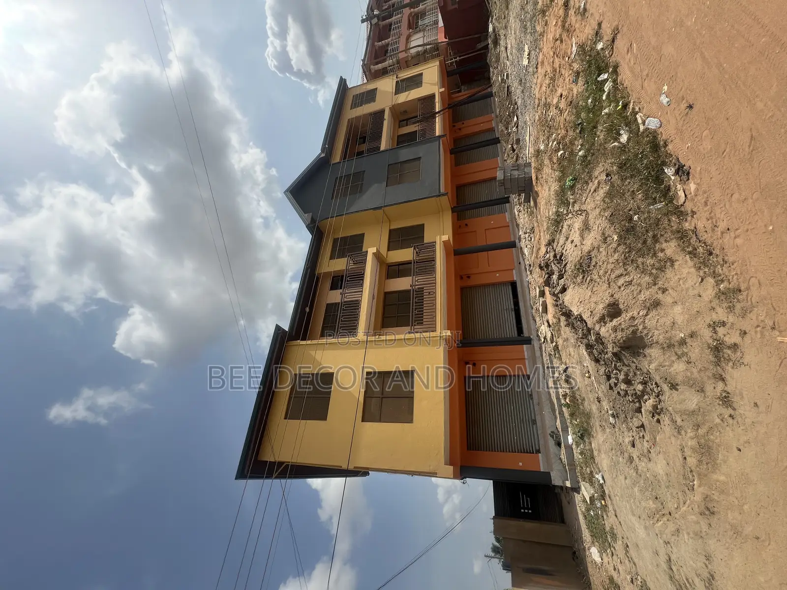 2bdrm Apartment in Bee Decor & Homes, Old Ashomang for rent