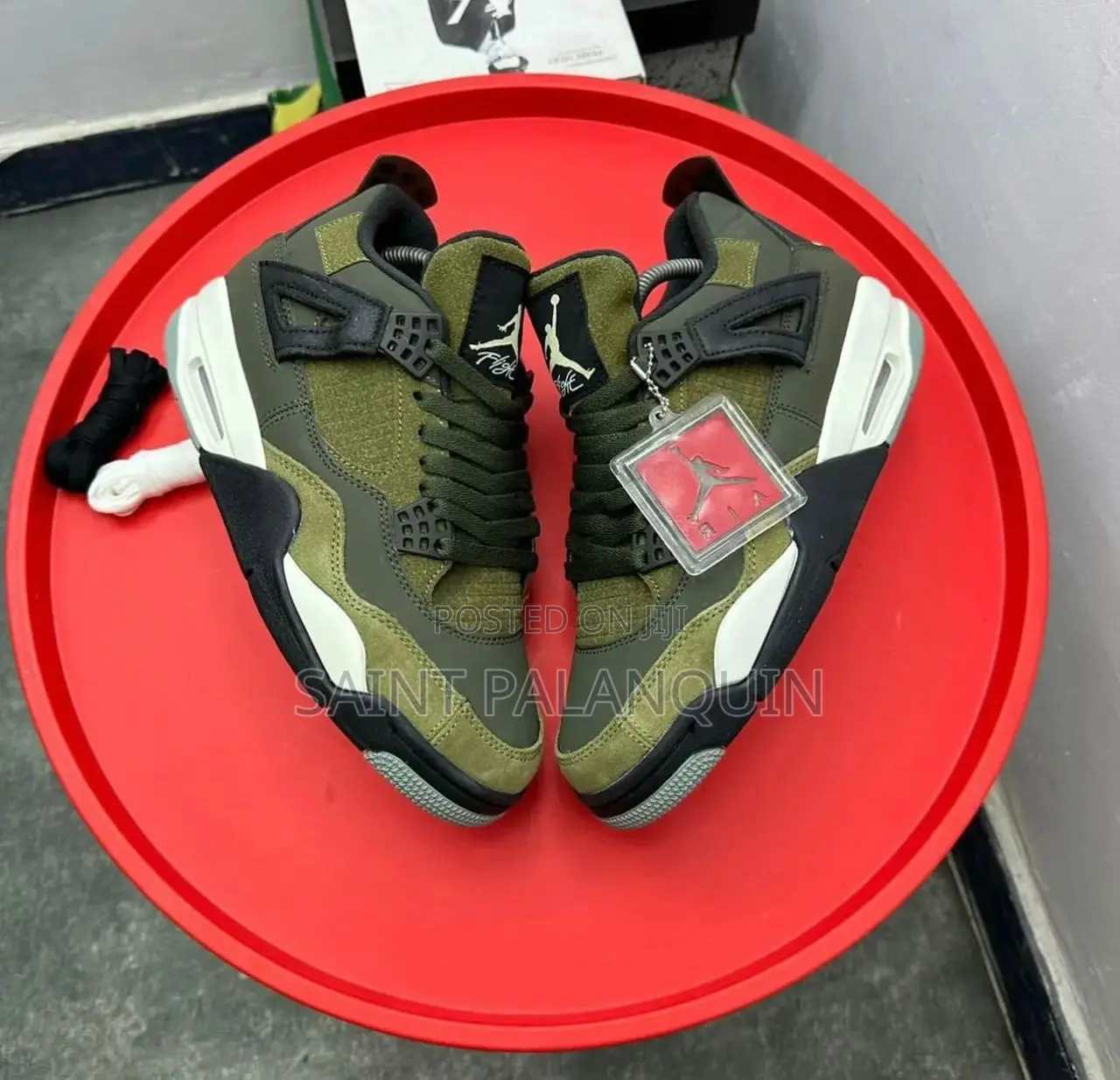 Air Jordan 4