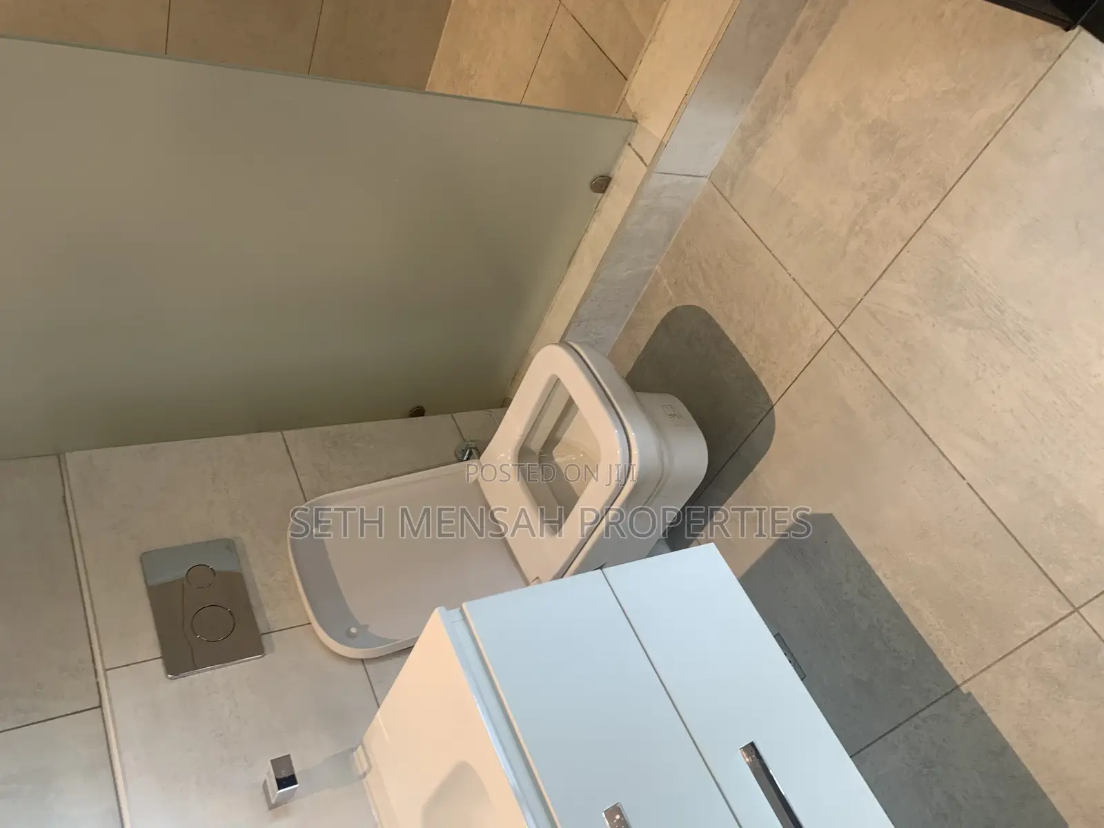 2bdrm Apartment in Skm, East Legon for sale