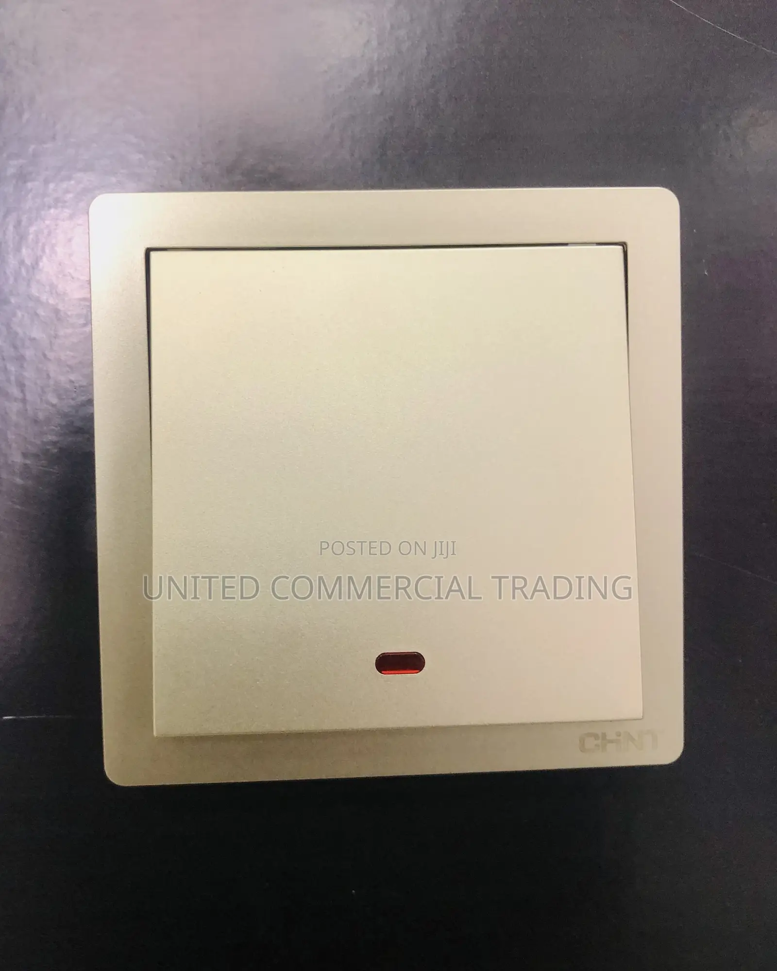 Switch (20A) Gold